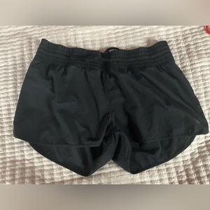 Shorts size L
